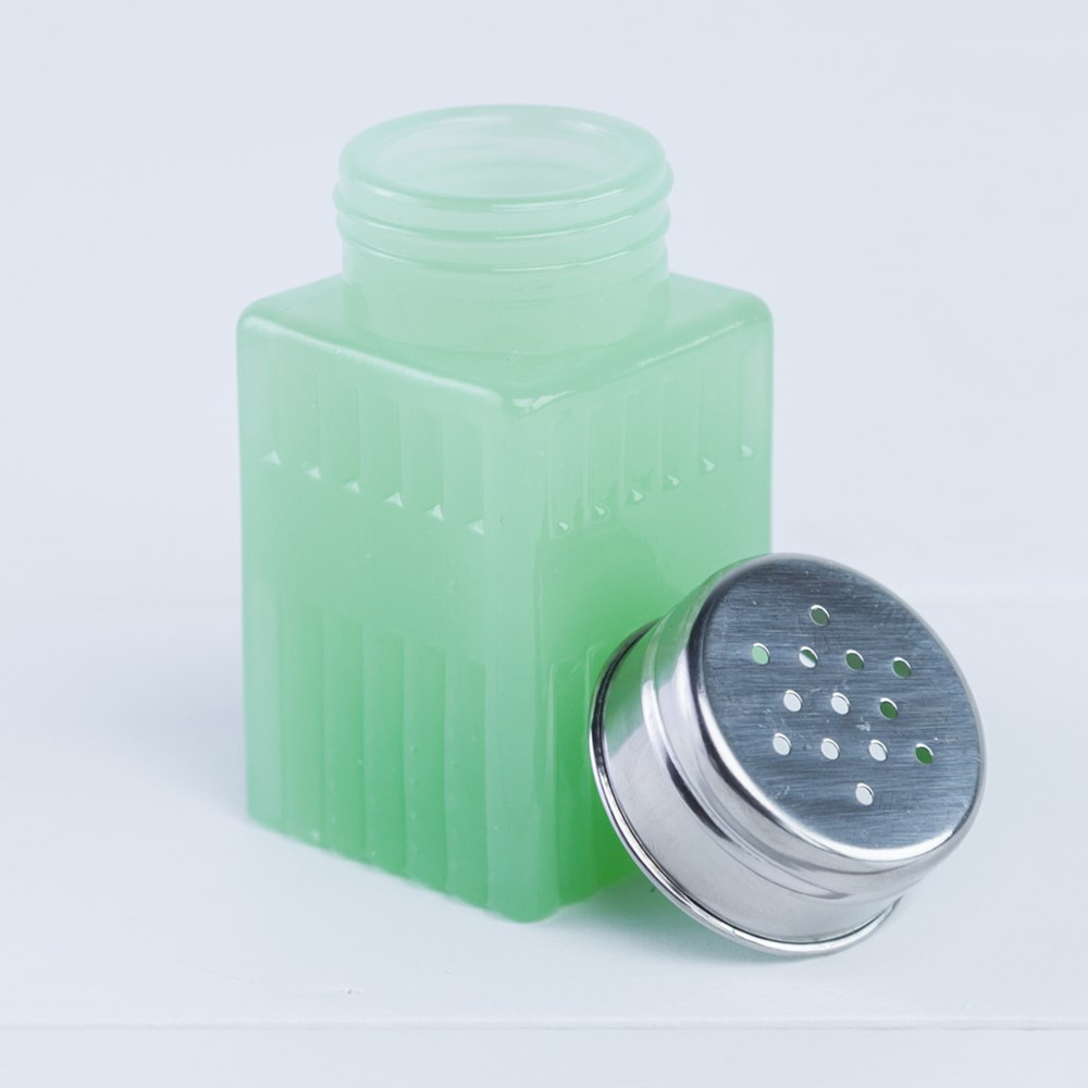 Retro Style Green Jadeite Salt & Pepper Shaker Set - Picture 3 of 3